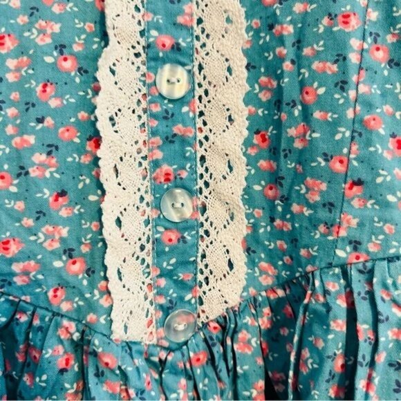 Handmade Prairie Pioneer Dress & Bonnet - Picture 10 of 15